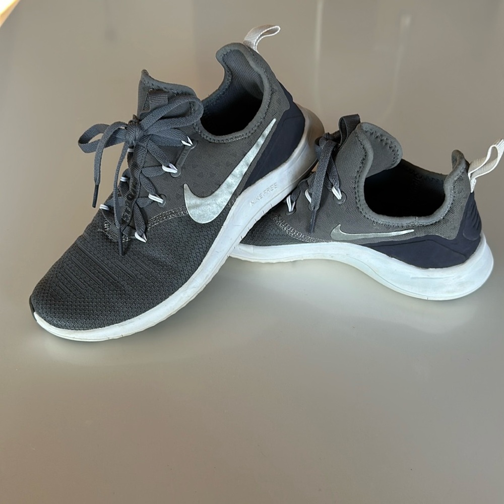 Nike Free trainers - Grey and Silver Sz 7